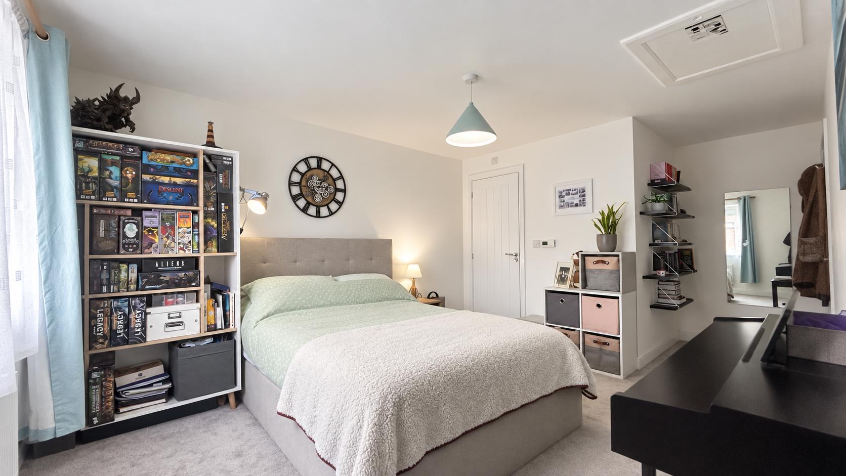 Santa Cruz Avenue, Newton Leys, Bletchley, Milton Keynes